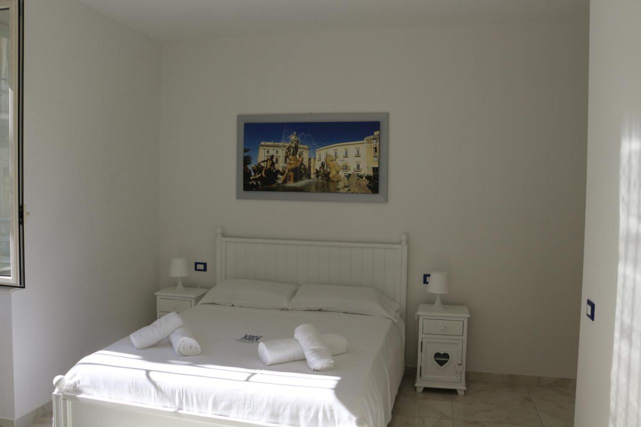 Paolanna Rooms Сиракуза Екстериор снимка